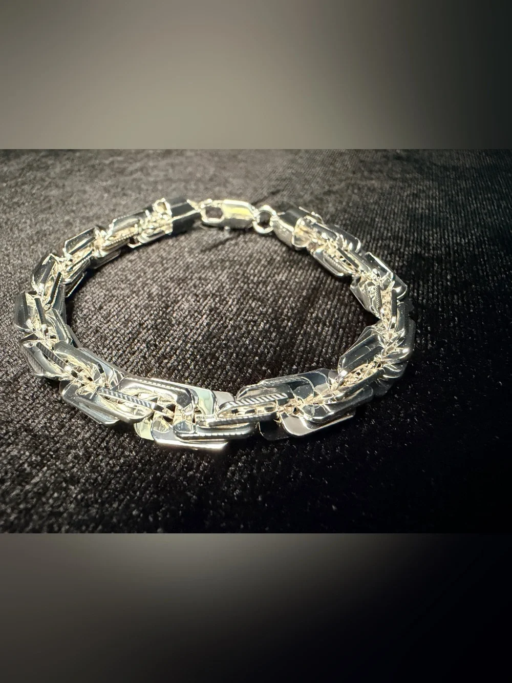 Milano Italy 925 Stamped Silver Filled Diamond Cut 8in 8MM Bracelet. 27.1g
